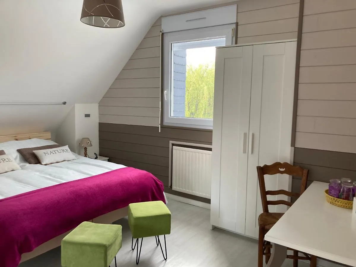 Au Logis Des Pins Chambre d'Hôtes Pontorson