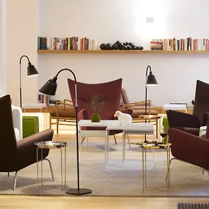 9hotel Republique Hotel Parigi